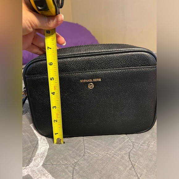 Michael kors crossbody - Picture 4 of 8